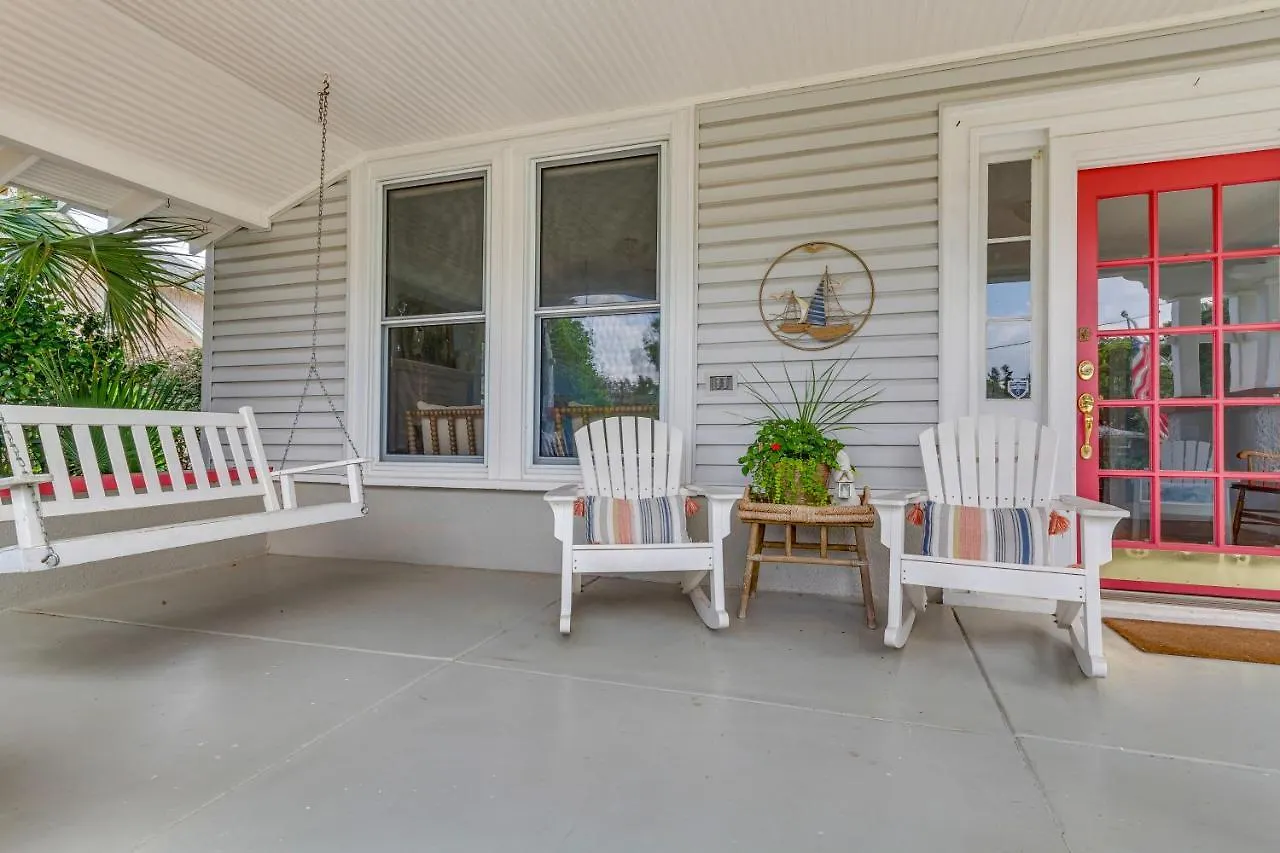 Pensacola Paradise Furnished Deck And Gas Grill! 0*,  United States