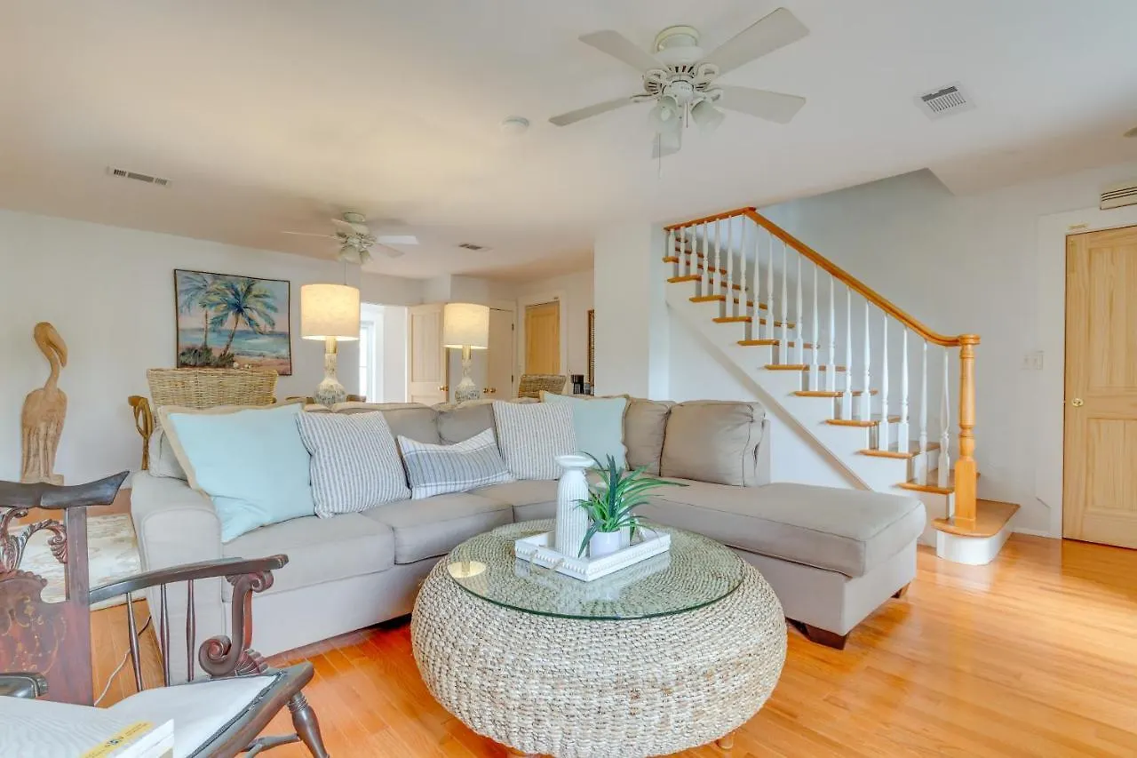 Holiday home Pensacola Paradise Furnished Deck And Gas Grill!