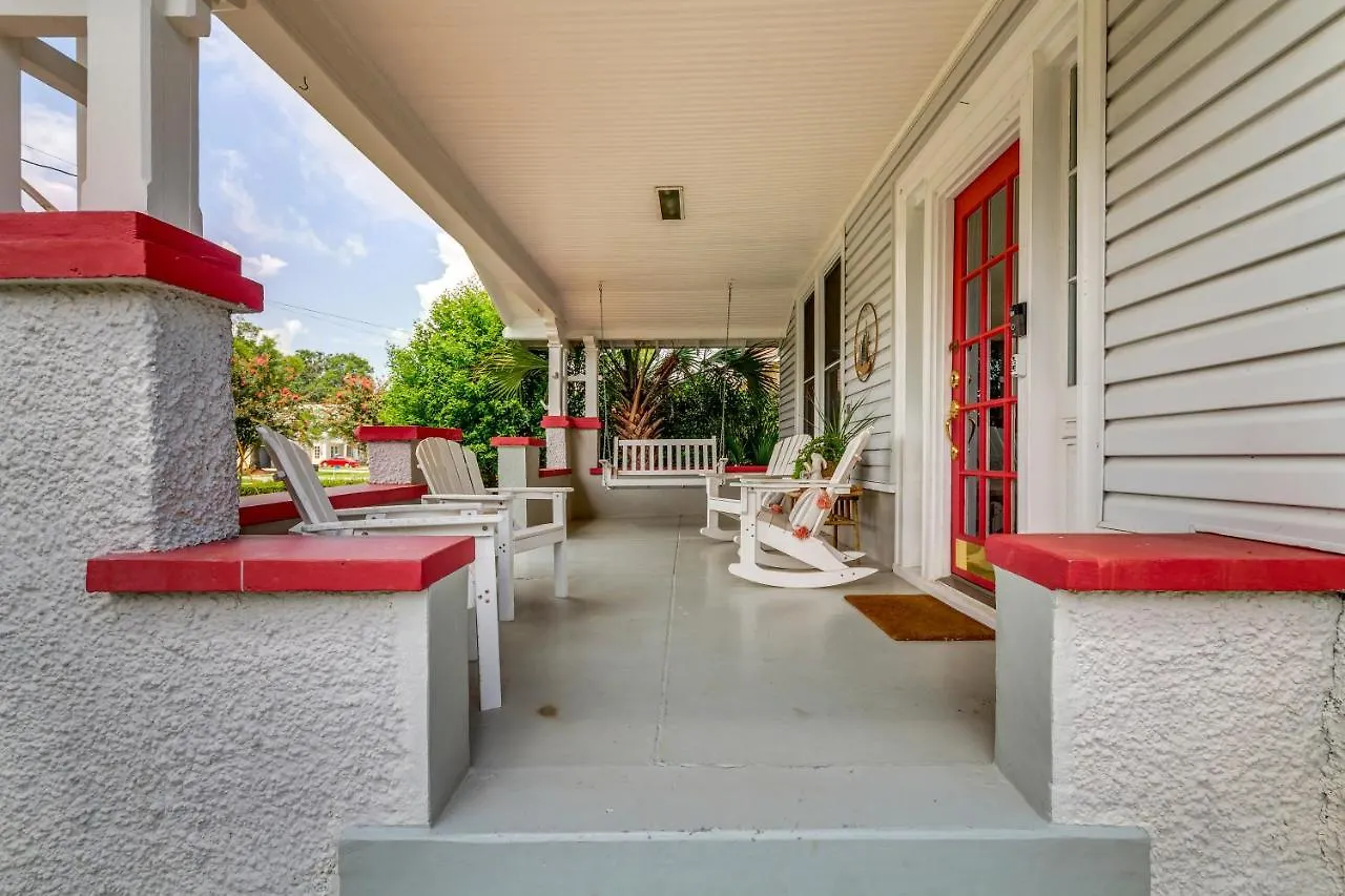 Pensacola Paradise Furnished Deck And Gas Grill! Holiday home